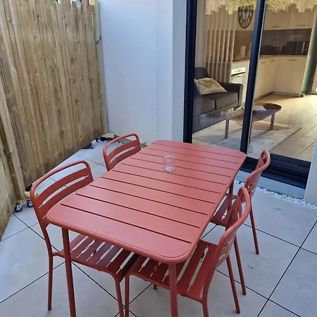 Dom wakacyjny Maison Avec Terrasse Calme - Ideale Deplacements Pro - Borne Charge Voiture Elec *