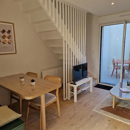 Maison Avec Terrasse Calme - Idéale Déplacements Pro - Borne Charge Voiture Elec Carquefou